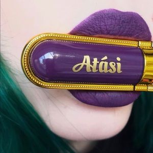 Liquid matte purple all day wear lipstick